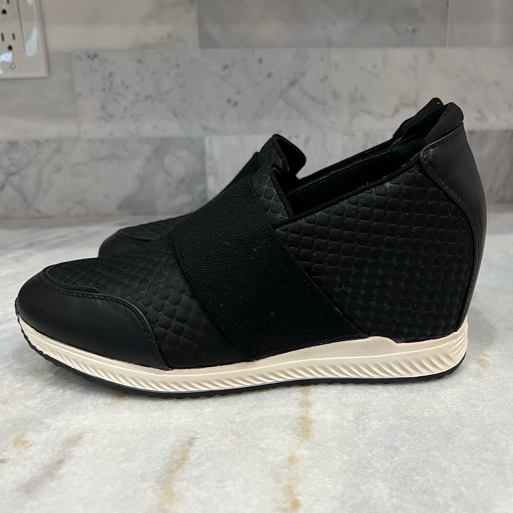 Baretraps Jamese Black Wedge Slip On Sneaker - Picture 4 of 10